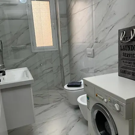 Albert Apartment * Vlorë