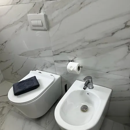 아파트 Albert Apartment